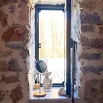 Σπίτι διακοπών Stone House With Pool *