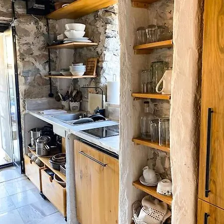 別荘 Stone House With Pool