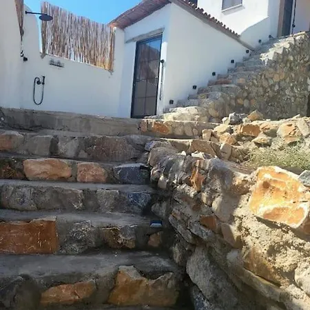 Stone House With Pool מוגלה